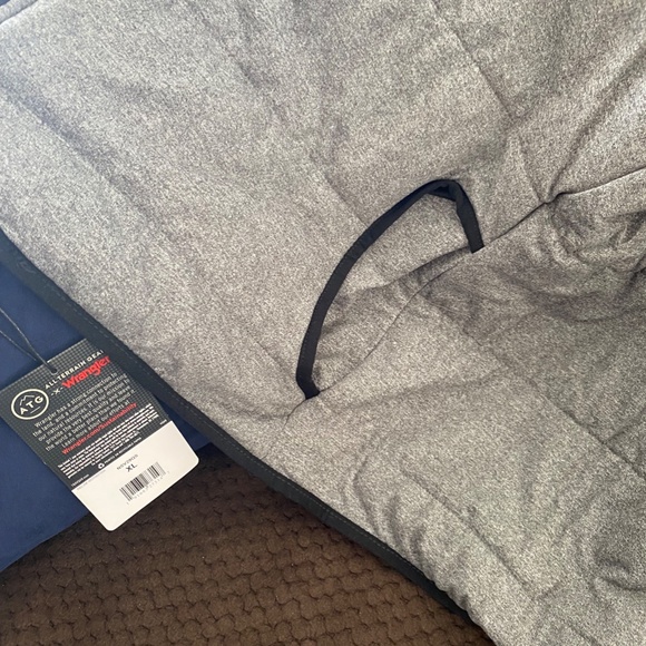 ATG x Wrangler Reversible Classic Vest -- NWOT - Picture 5 of 6